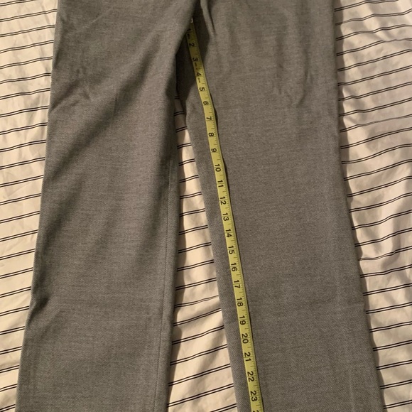 Ann Taylor lot of 2 pants. Size 4. EUC. Salmon cuffed capris and gray trousers. - Picture 2 of 4
